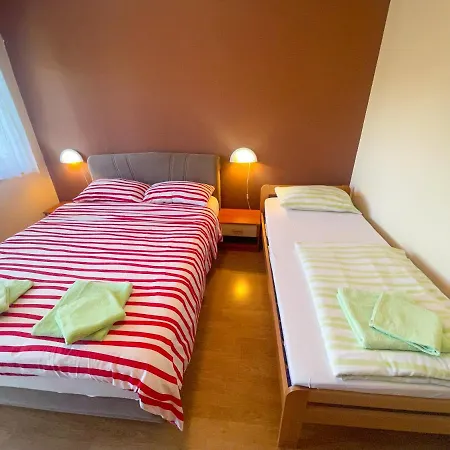 Apartmani Combaj Jadranovo Exterior photo