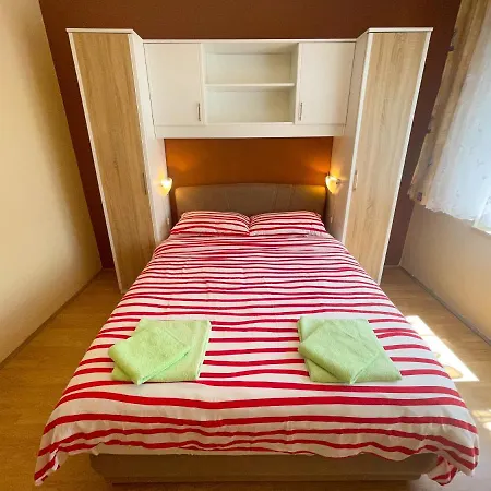 Apartmani Combaj Jadranovo Exterior photo