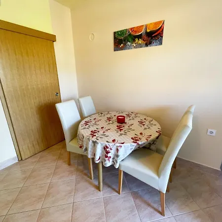 Apartmani Combaj Jadranovo Exterior photo