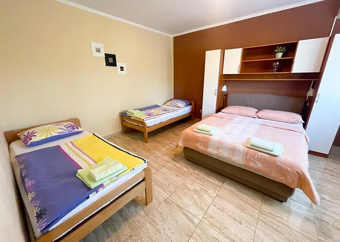 Apartmani Combaj