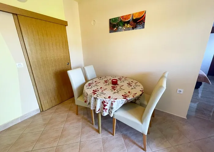 Apartmani Combaj